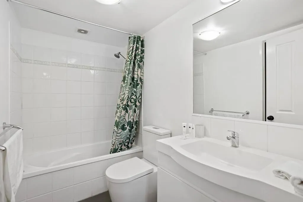 Coastal 1-Bed Apartment With Pool & Tennis Court Gold Coast 0*,  Australia